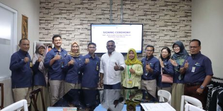 Moment Hari Pelanggan Nasional, PLN Klaten Melakukan Hattrick Bekerjasama Dengan Pelanggan dalam penggunaan Listrik 100% Energy Baru & Terbarukan